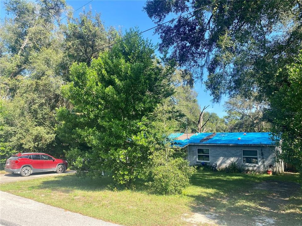 Active With Contract: $146,300 (3 beds, 2 baths, 1100 Square Feet)