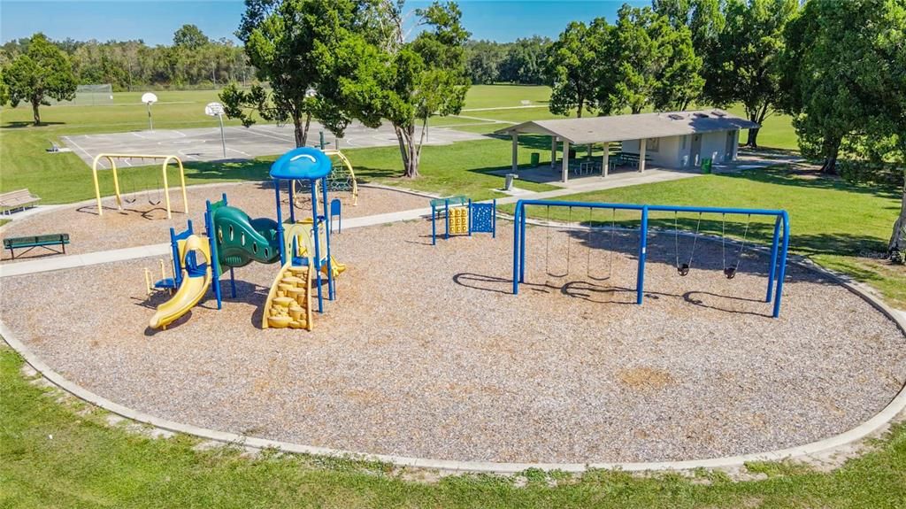 待售: $410,000 (3 贝兹, 2 浴室, 2358 平方英尺)