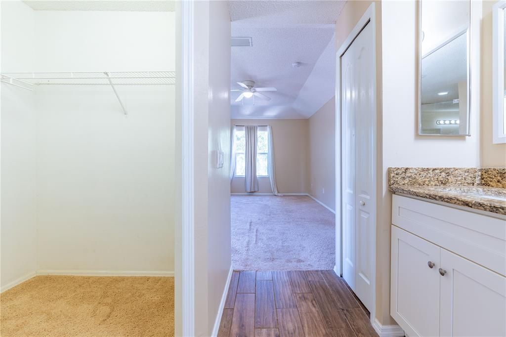 待售: $410,000 (3 贝兹, 2 浴室, 2358 平方英尺)