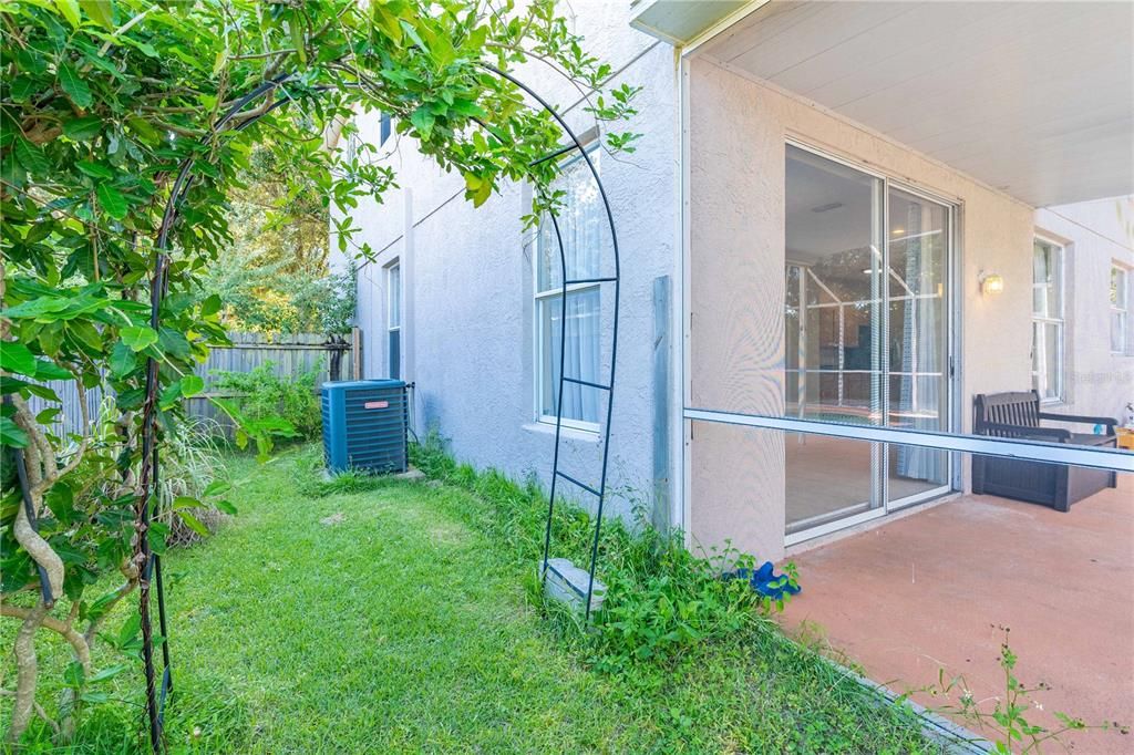 待售: $410,000 (3 贝兹, 2 浴室, 2358 平方英尺)