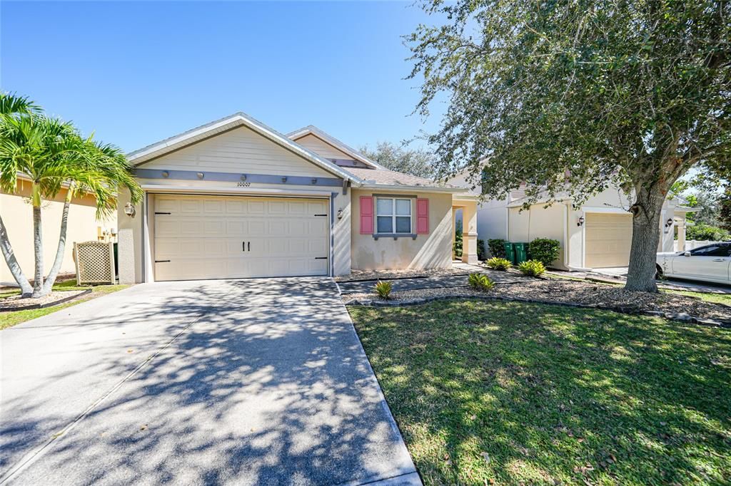 Activo con contrato: $240,000 (4 camas, 2 baños, 1950 Pies cuadrados)