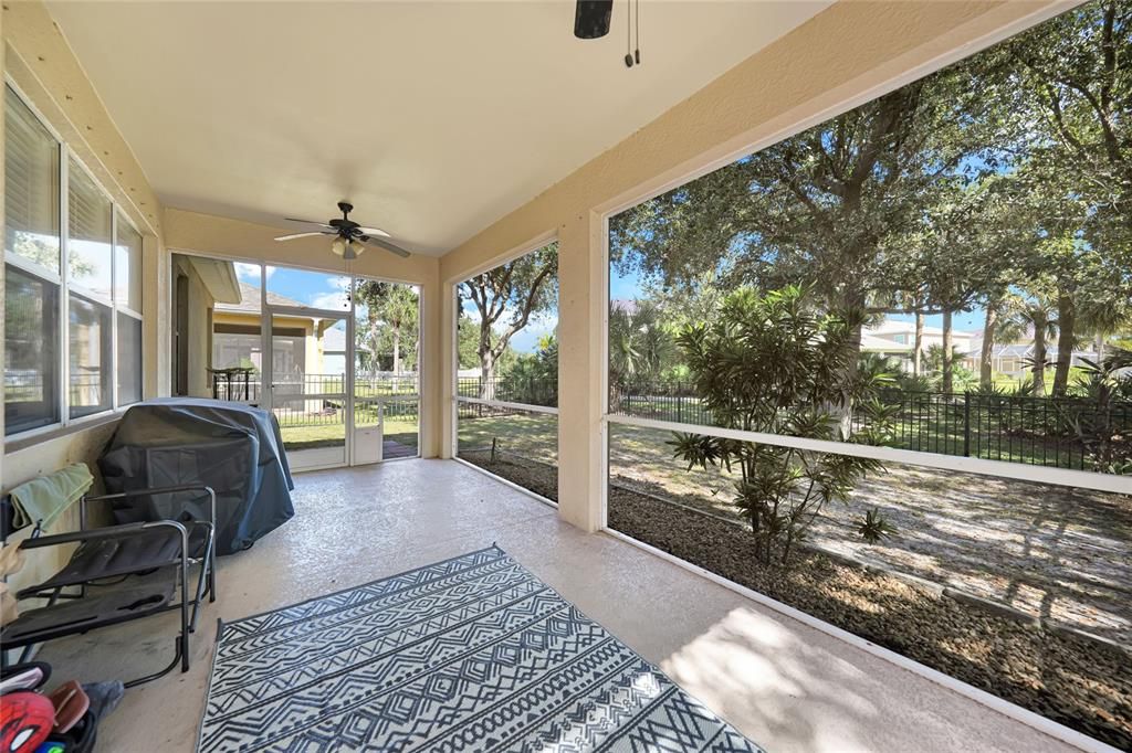 Activo con contrato: $240,000 (4 camas, 2 baños, 1950 Pies cuadrados)