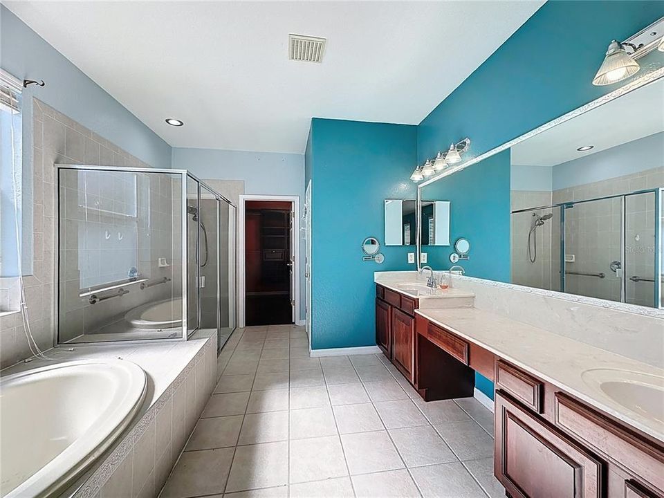 En Venta: $500,000 (4 camas, 3 baños, 3098 Pies cuadrados)