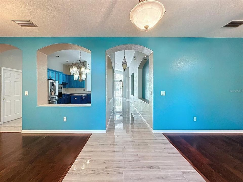 En Venta: $500,000 (4 camas, 3 baños, 3098 Pies cuadrados)