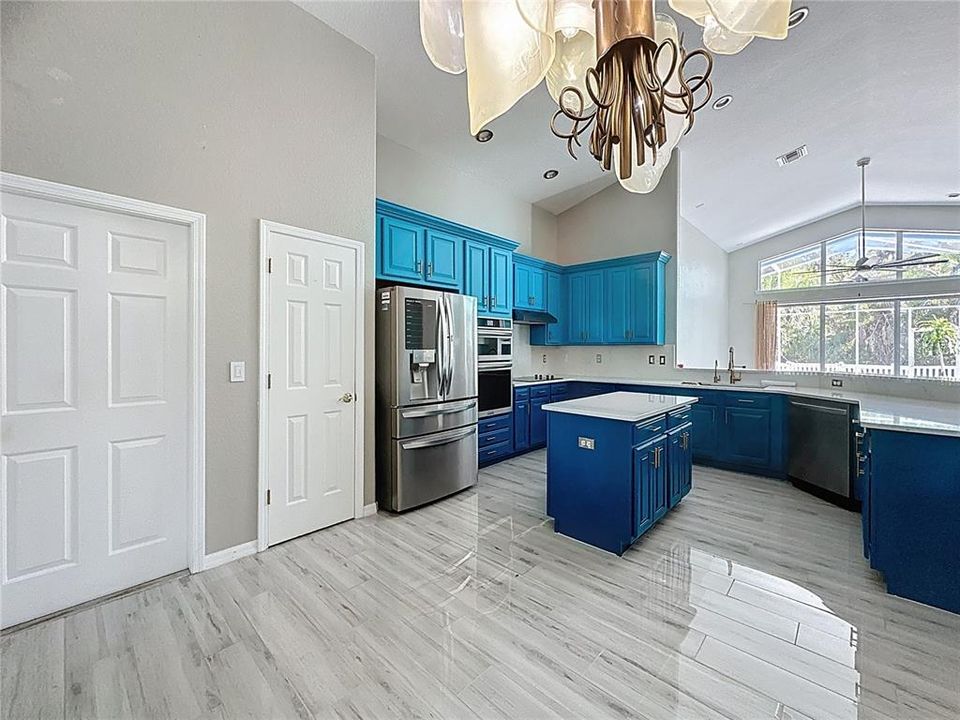 En Venta: $500,000 (4 camas, 3 baños, 3098 Pies cuadrados)