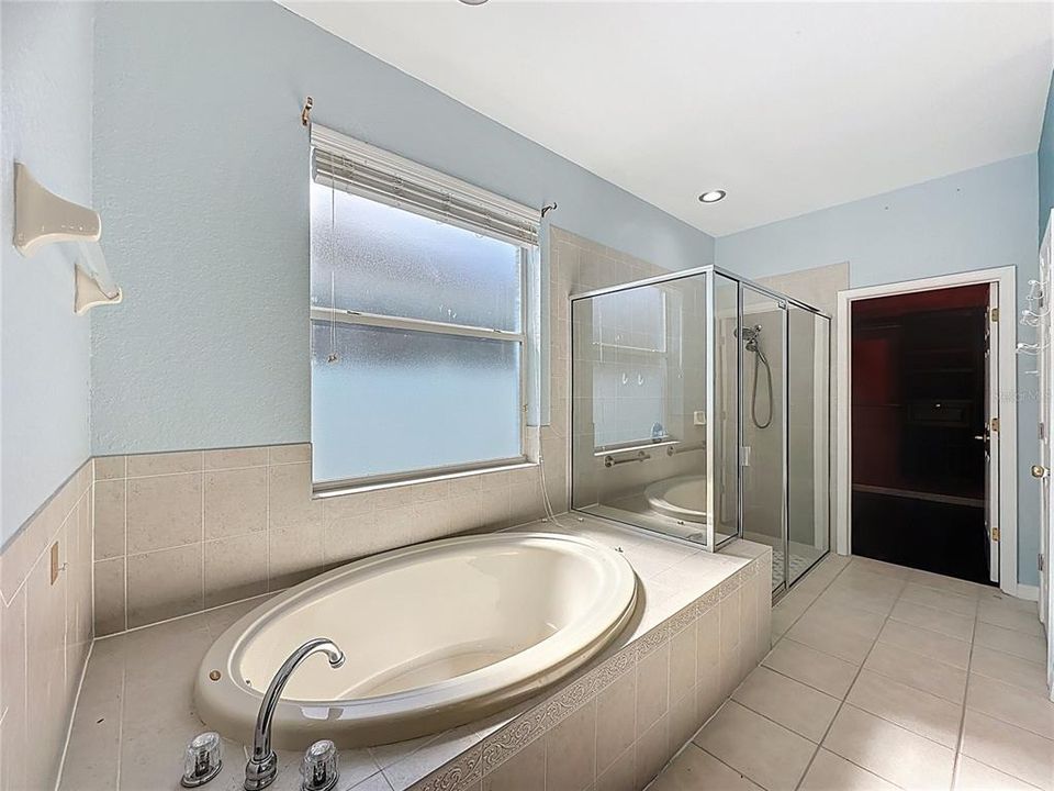 En Venta: $500,000 (4 camas, 3 baños, 3098 Pies cuadrados)