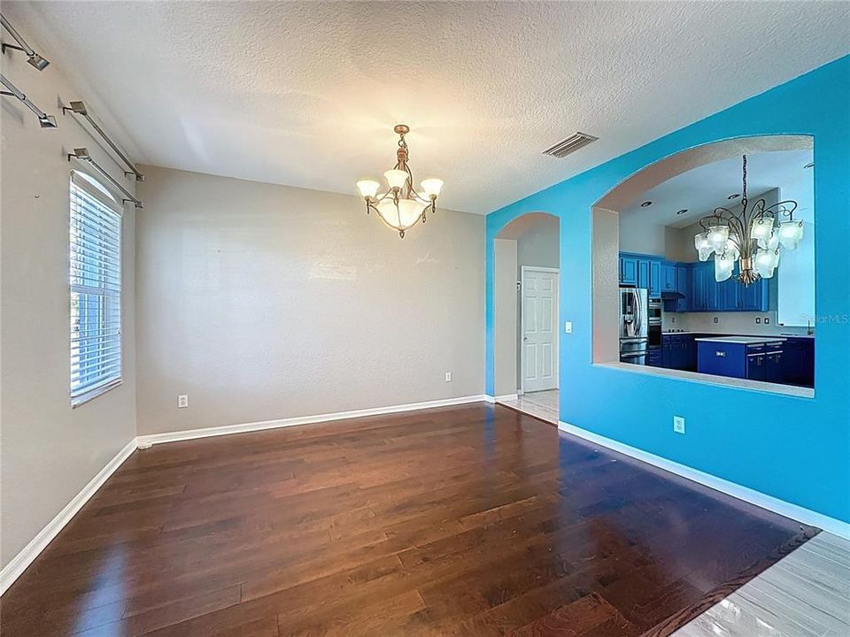 En Venta: $500,000 (4 camas, 3 baños, 3098 Pies cuadrados)