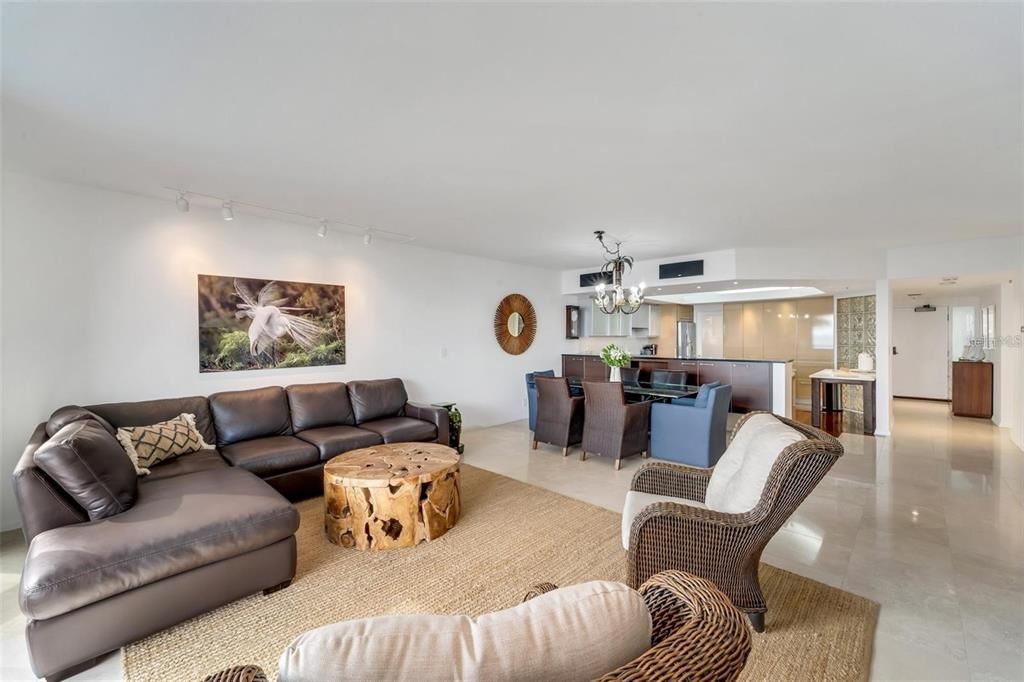 For Sale: $795,000 (3 beds, 2 baths, 2031 Square Feet)