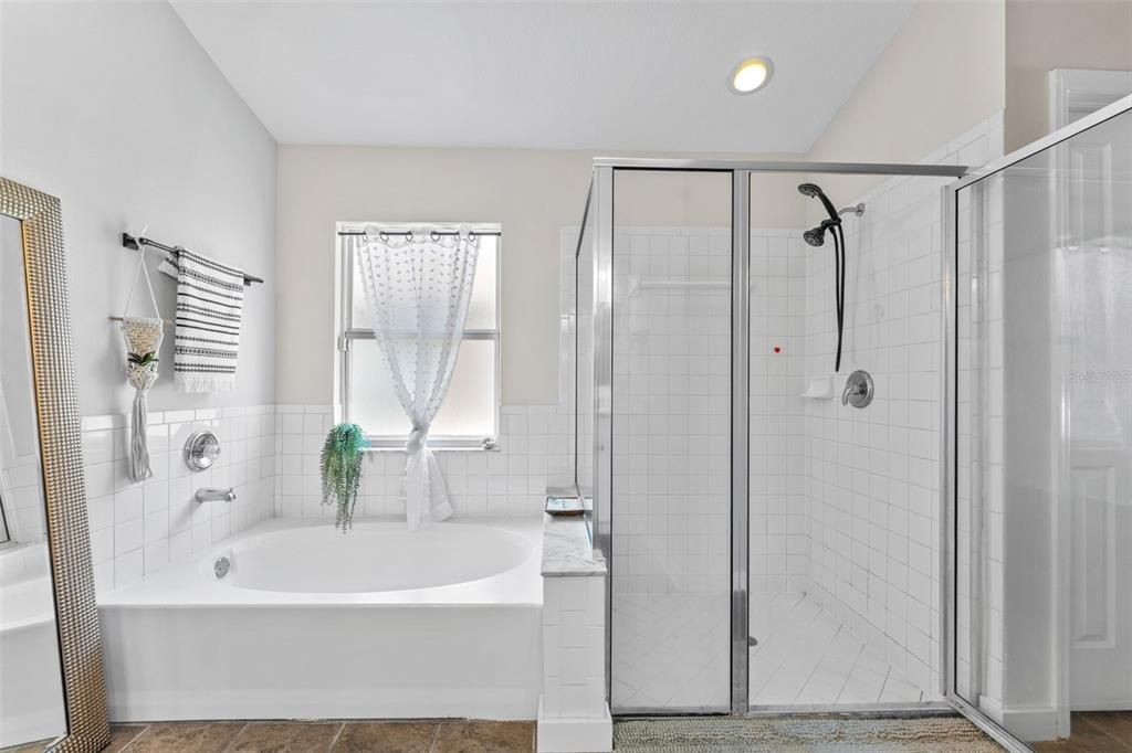 Active With Contract: $450,000 (4 beds, 2 baths, 1676 Square Feet)