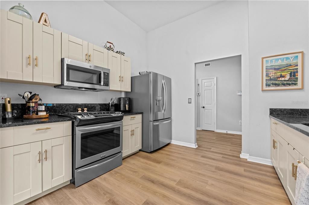 Active With Contract: $450,000 (4 beds, 2 baths, 1676 Square Feet)