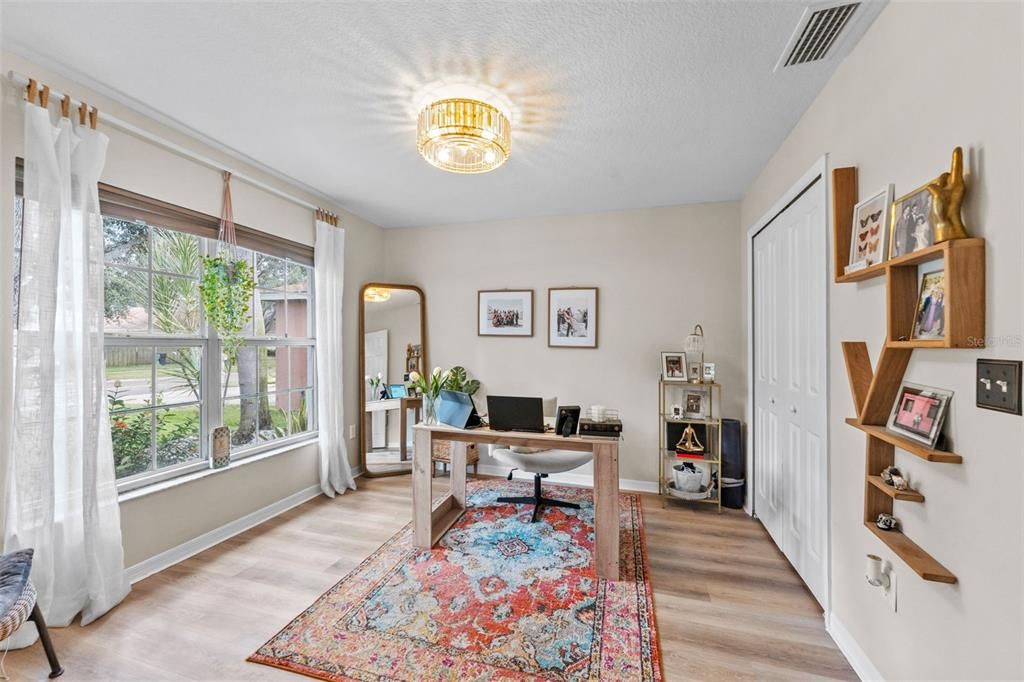 Active With Contract: $450,000 (4 beds, 2 baths, 1676 Square Feet)