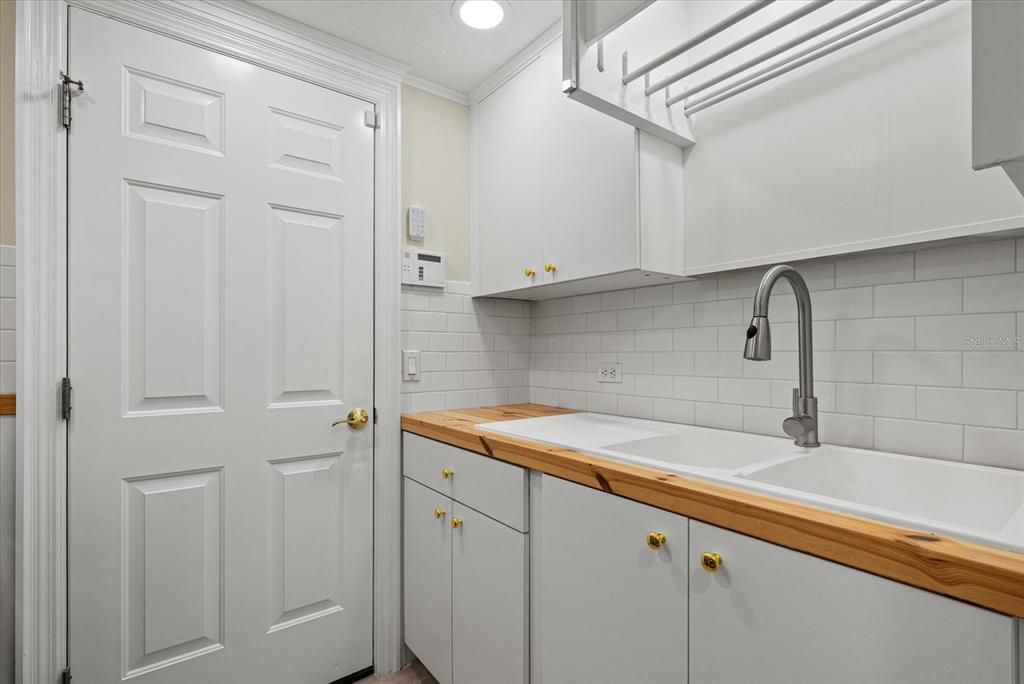 Active With Contract: $1,200,000 (4 beds, 4 baths, 3058 Square Feet)