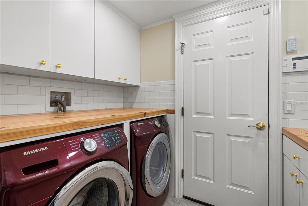 Active With Contract: $1,200,000 (4 beds, 4 baths, 3058 Square Feet)