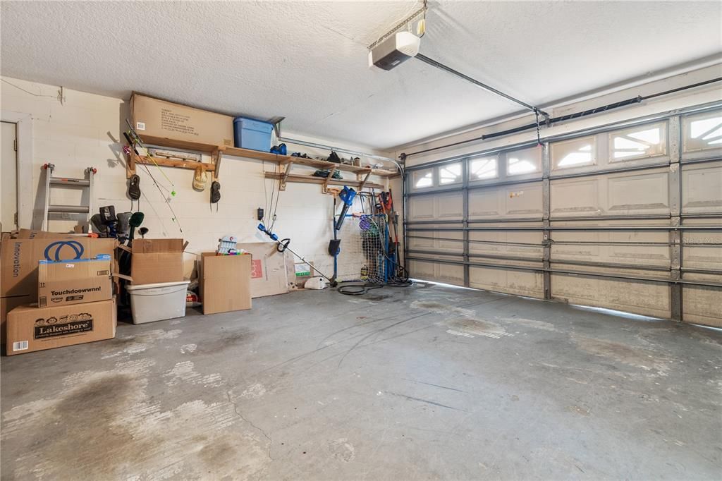 For Sale: $385,000 (3 beds, 2 baths, 1718 Square Feet)