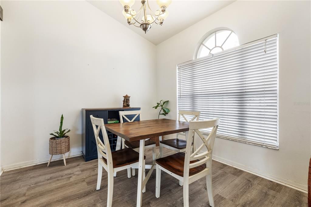 For Sale: $385,000 (3 beds, 2 baths, 1718 Square Feet)