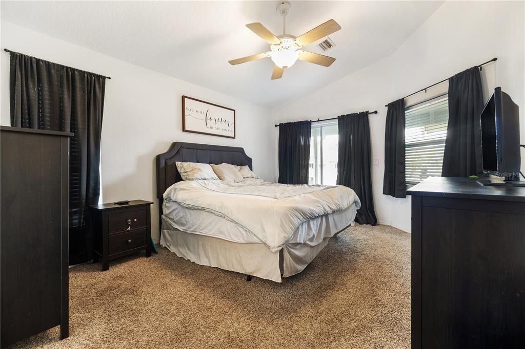 For Sale: $385,000 (3 beds, 2 baths, 1718 Square Feet)