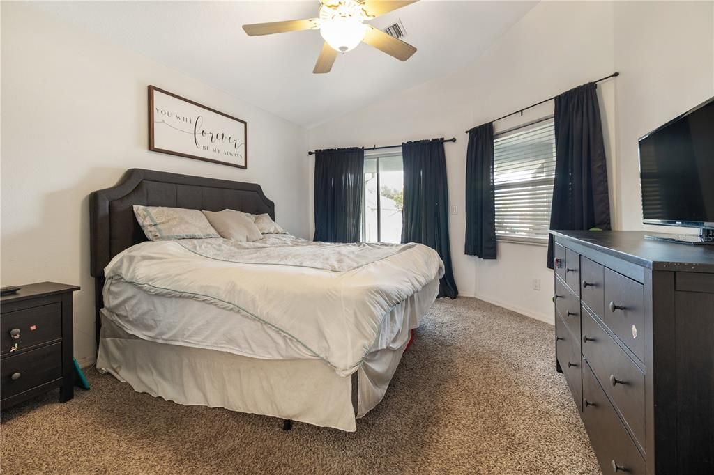 For Sale: $385,000 (3 beds, 2 baths, 1718 Square Feet)