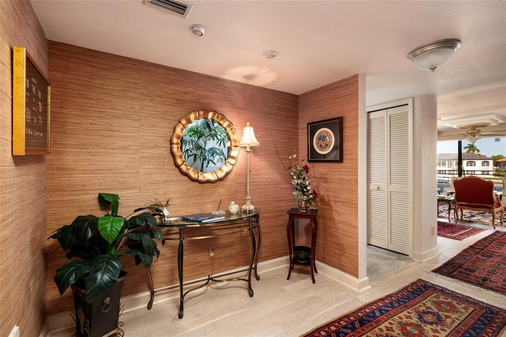 待售: $2,500,000 (4 贝兹, 4 浴室, 4065 平方英尺)