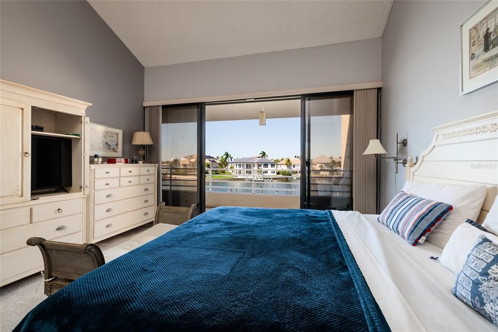 待售: $2,500,000 (4 贝兹, 4 浴室, 4065 平方英尺)