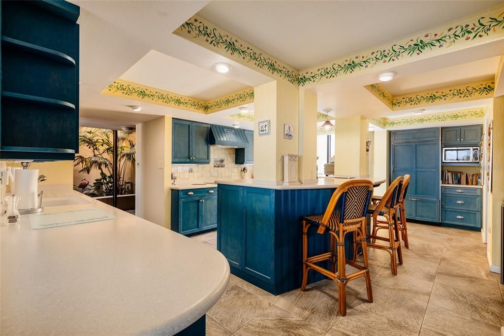 待售: $2,500,000 (4 贝兹, 4 浴室, 4065 平方英尺)