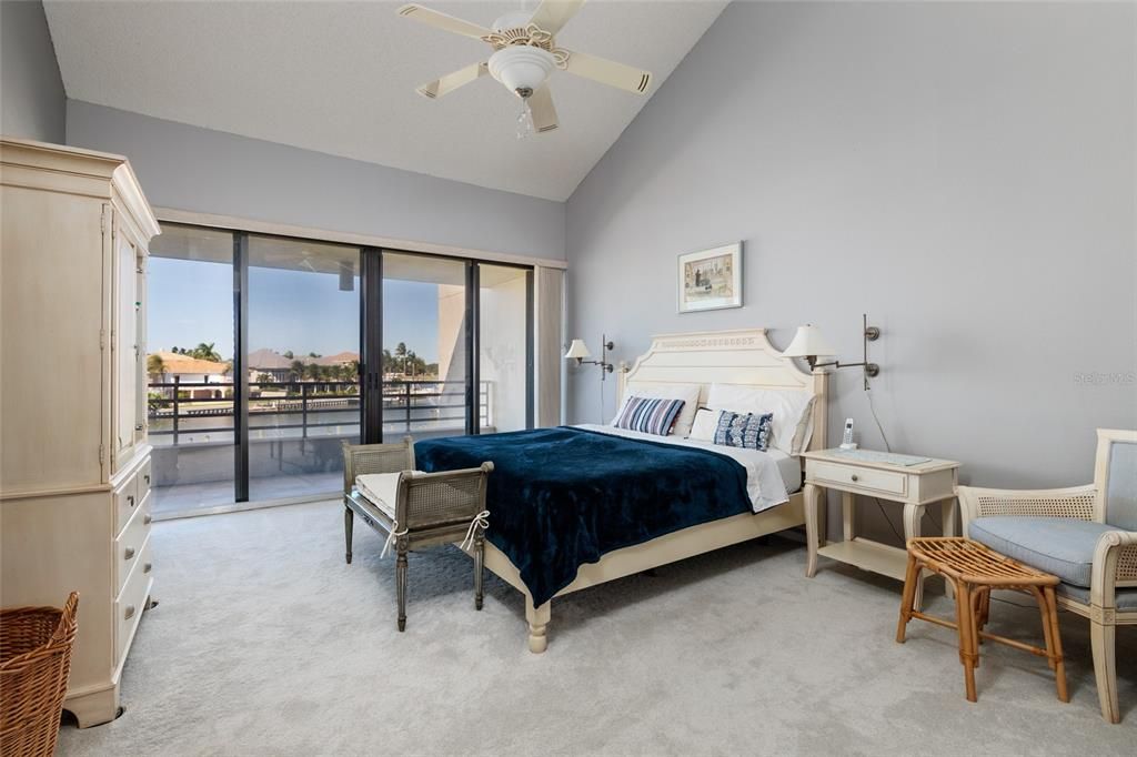 待售: $2,500,000 (4 贝兹, 4 浴室, 4065 平方英尺)