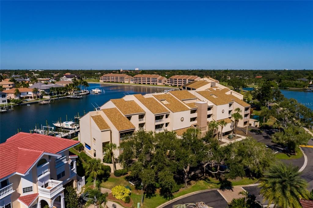 待售: $2,500,000 (4 贝兹, 4 浴室, 4065 平方英尺)