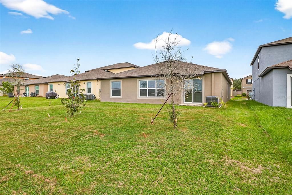 For Sale: $415,000 (4 beds, 2 baths, 1939 Square Feet)