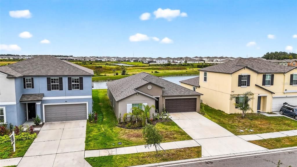 For Sale: $415,000 (4 beds, 2 baths, 1939 Square Feet)