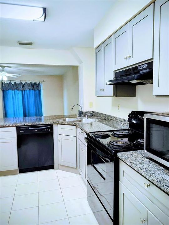 待售: $149,900 (2 贝兹, 2 浴室, 1056 平方英尺)