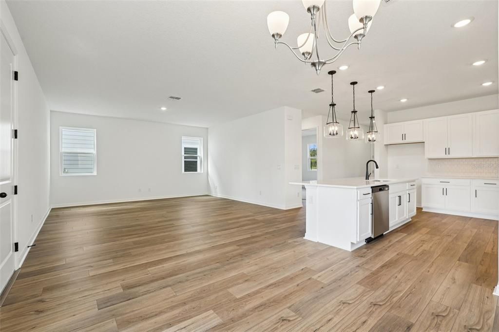 For Sale: $469,990 (4 beds, 3 baths, 2043 Square Feet)