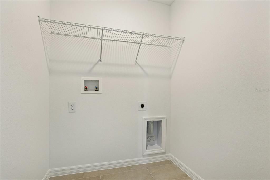 For Sale: $469,990 (4 beds, 3 baths, 2043 Square Feet)