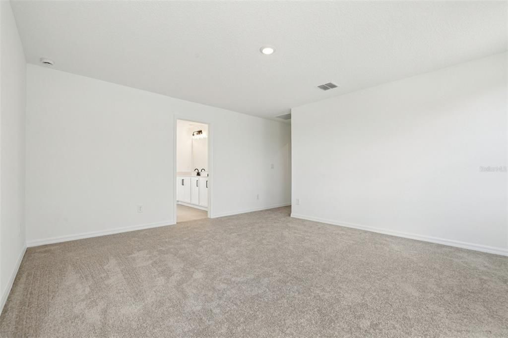 For Sale: $469,990 (4 beds, 3 baths, 2043 Square Feet)