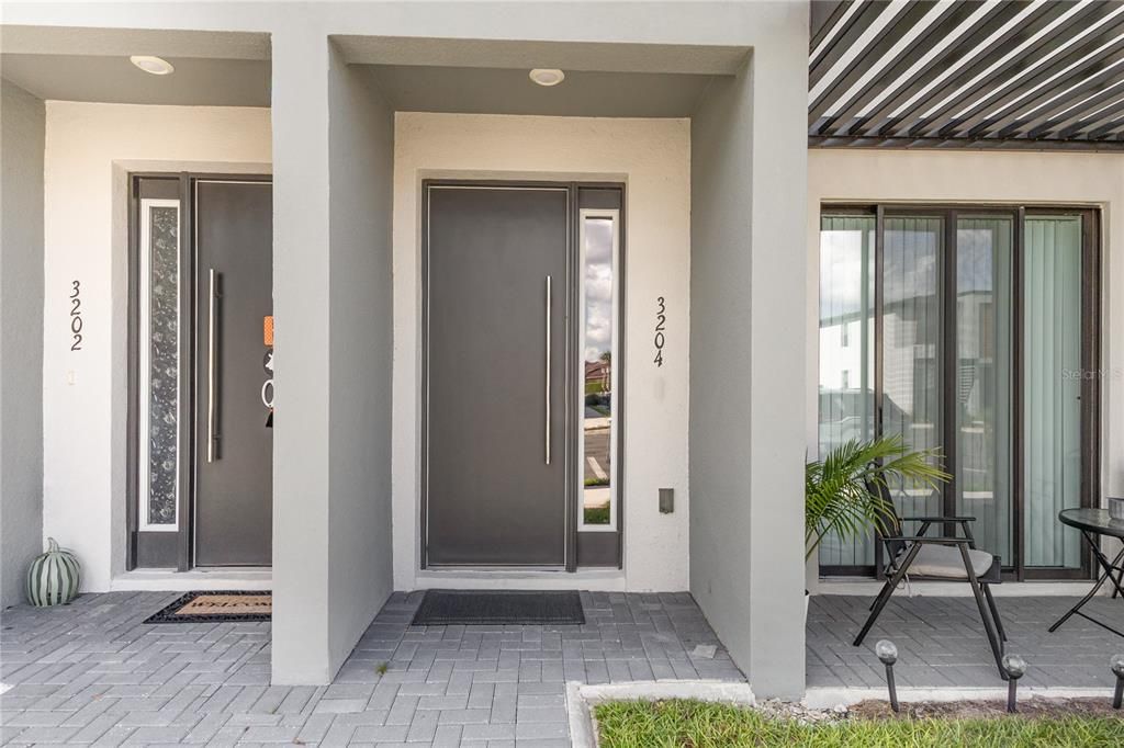 出租: $2,200 (3 贝兹, 3 浴室, 1360 平方英尺)