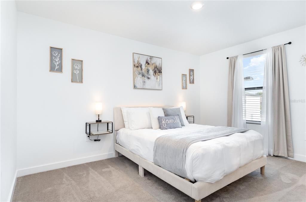 出租: $2,200 (3 贝兹, 3 浴室, 1360 平方英尺)