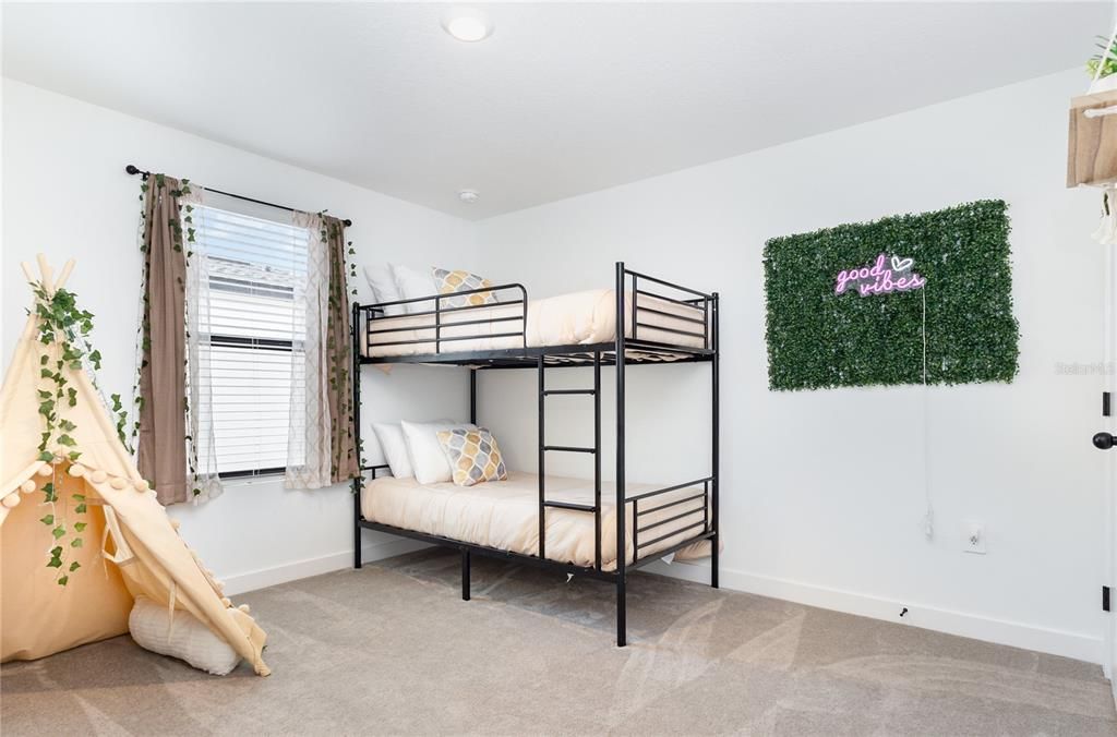 出租: $2,200 (3 贝兹, 3 浴室, 1360 平方英尺)