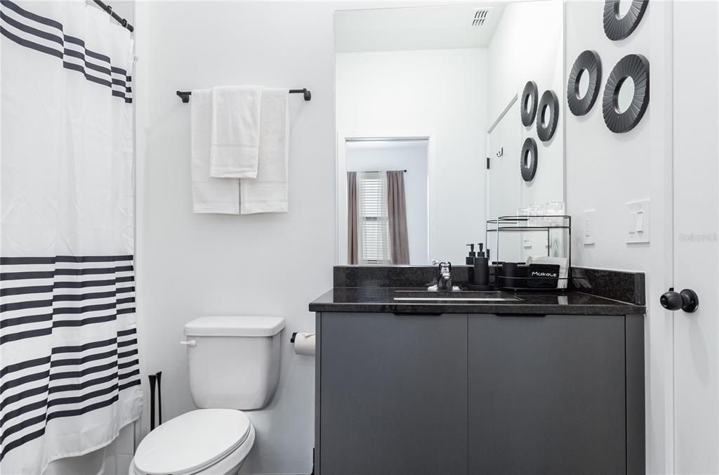 出租: $2,200 (3 贝兹, 3 浴室, 1360 平方英尺)