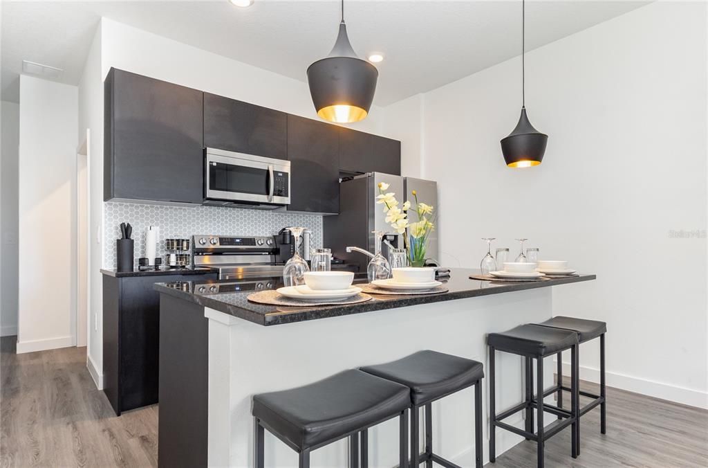 出租: $2,200 (3 贝兹, 3 浴室, 1360 平方英尺)