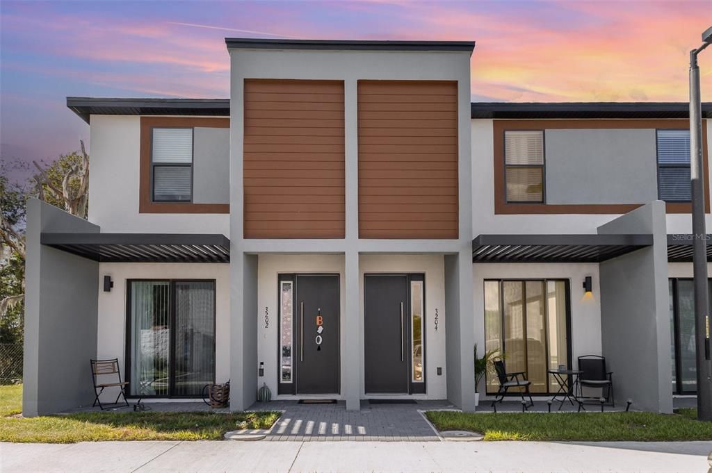 出租: $2,200 (3 贝兹, 3 浴室, 1360 平方英尺)