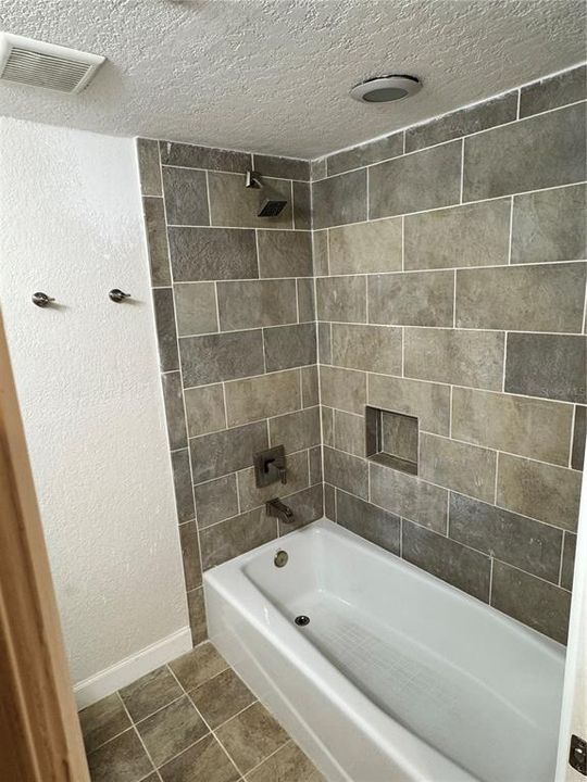 For Sale: $130,000 (3 beds, 2 baths, 1379 Square Feet)