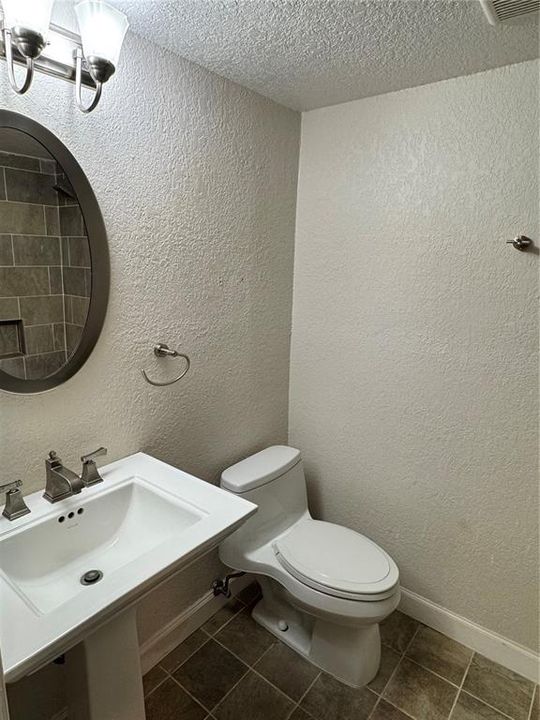 For Sale: $130,000 (3 beds, 2 baths, 1379 Square Feet)