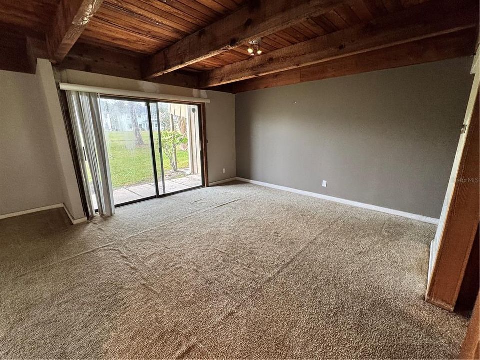 For Sale: $130,000 (3 beds, 2 baths, 1379 Square Feet)