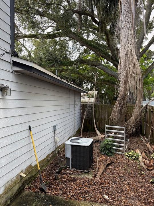 For Sale: $499,000 (3 beds, 2 baths, 1604 Square Feet)