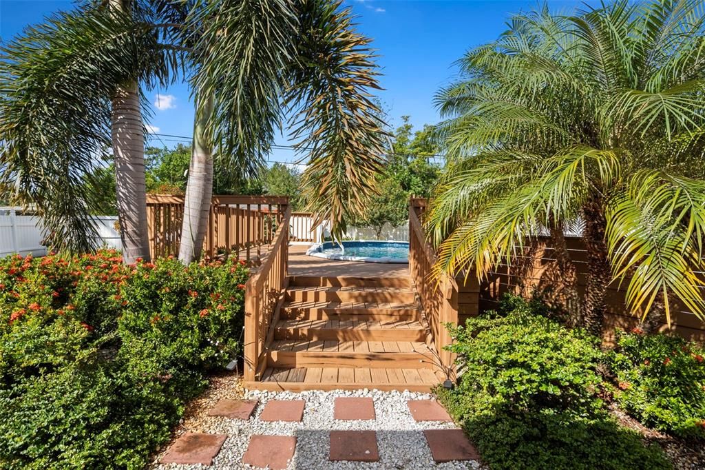 For Sale: $490,000 (3 beds, 2 baths, 1300 Square Feet)