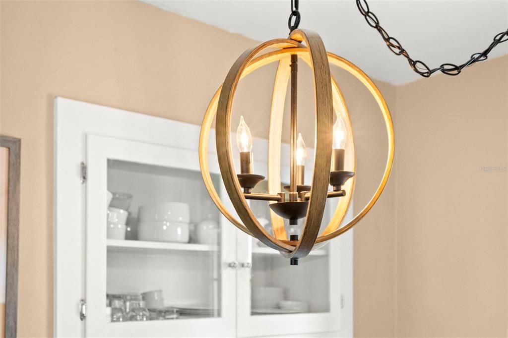 For Sale: $490,000 (3 beds, 2 baths, 1300 Square Feet)