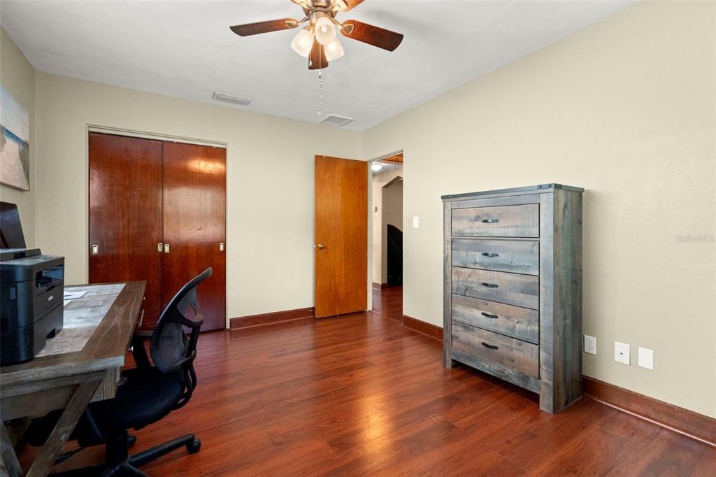 For Sale: $490,000 (3 beds, 2 baths, 1300 Square Feet)