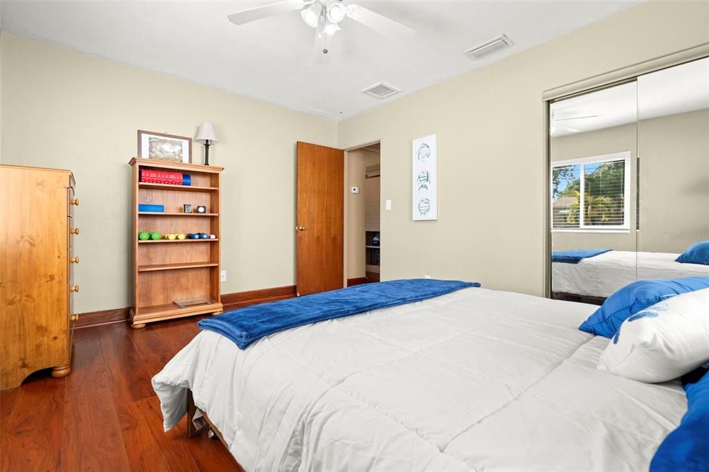 For Sale: $490,000 (3 beds, 2 baths, 1300 Square Feet)