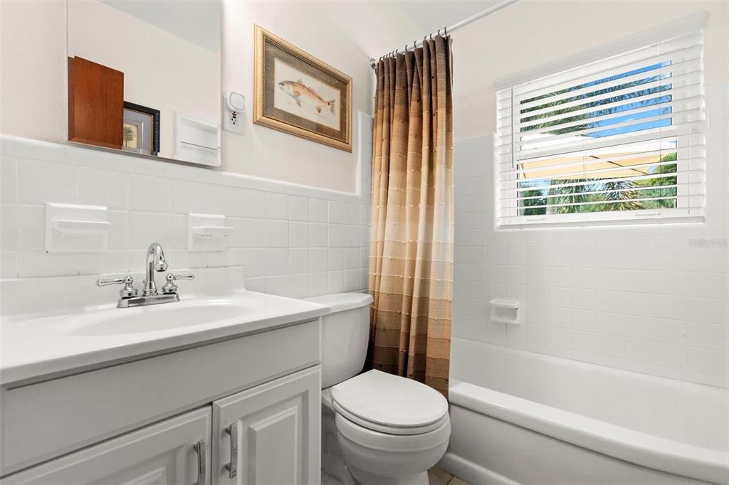 For Sale: $490,000 (3 beds, 2 baths, 1300 Square Feet)