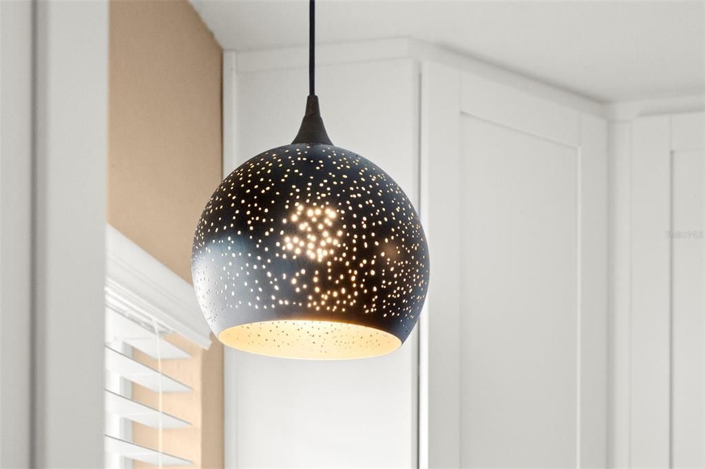 For Sale: $490,000 (3 beds, 2 baths, 1300 Square Feet)