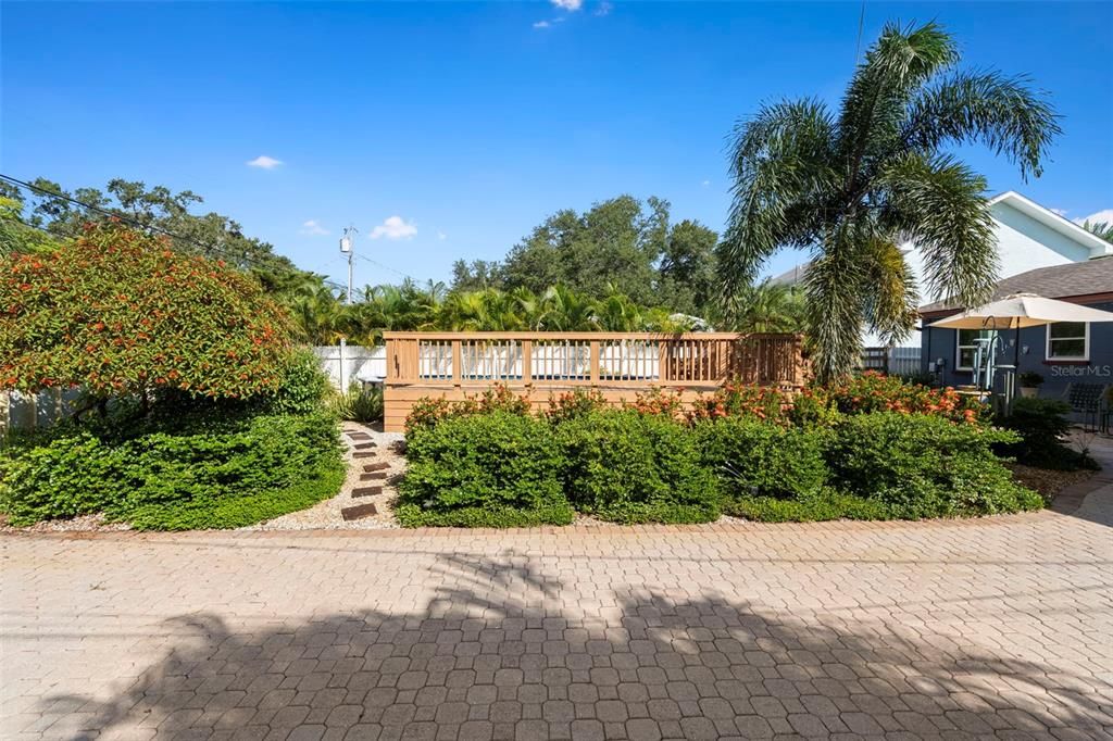 For Sale: $490,000 (3 beds, 2 baths, 1300 Square Feet)