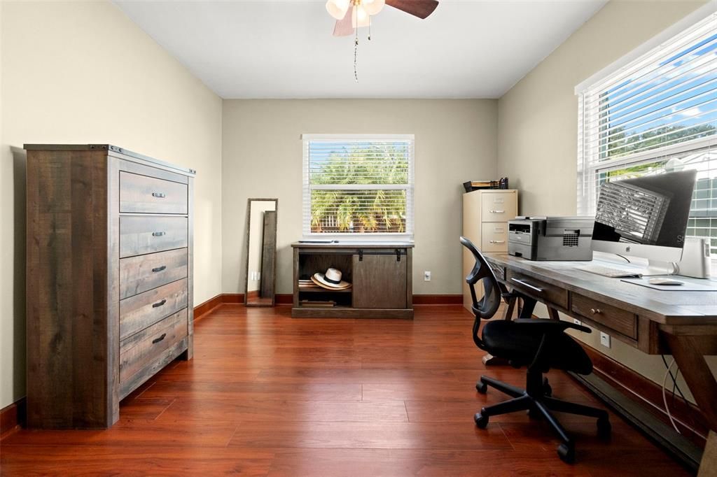 For Sale: $490,000 (3 beds, 2 baths, 1300 Square Feet)